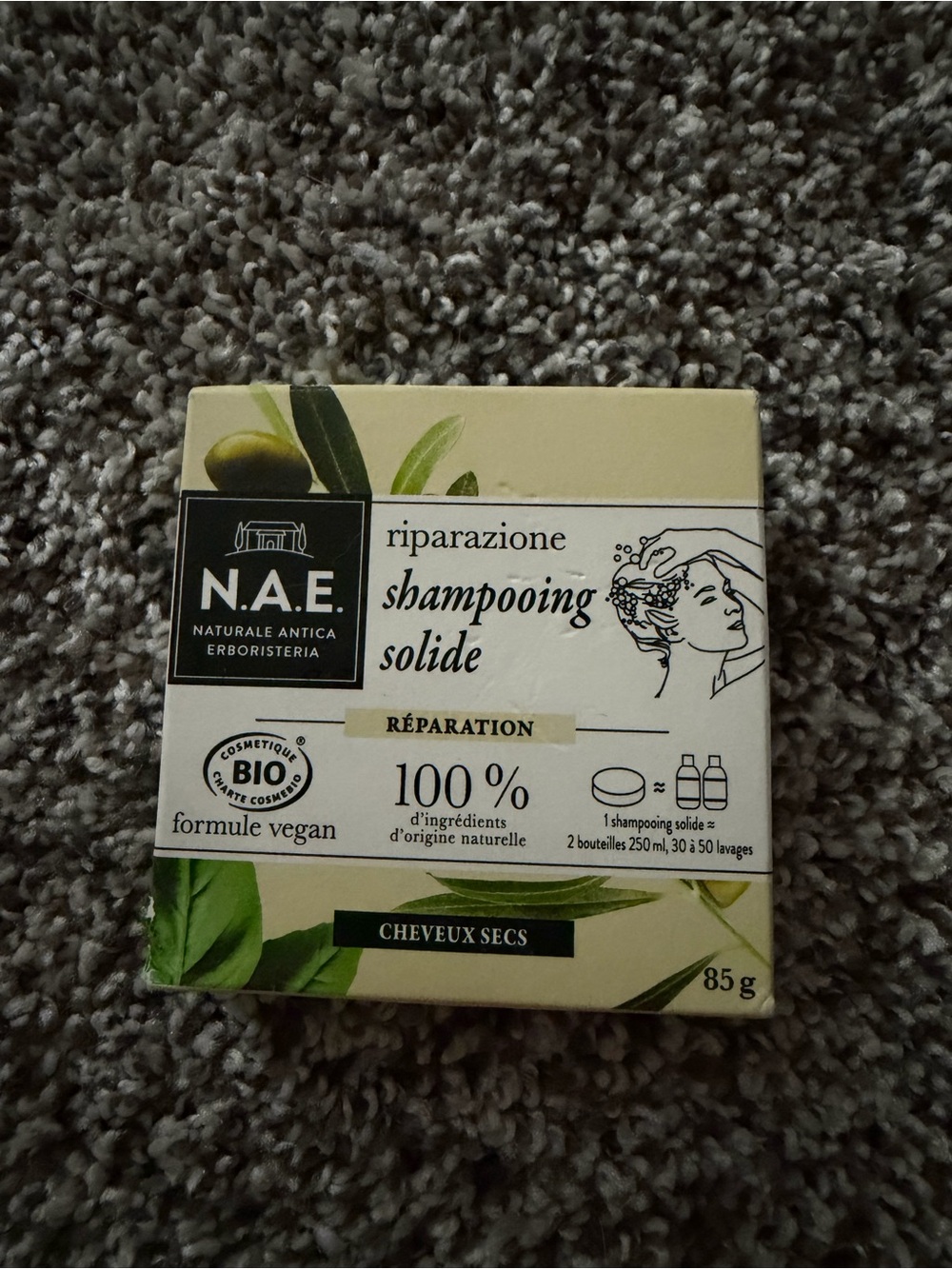 Riparazione Solid Shampoo for Dry Hair – Cream/Green